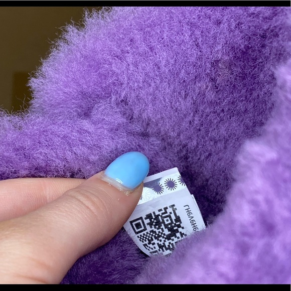 π NEW Purple Uggs with Bow Detail π - Picture 4 of 6